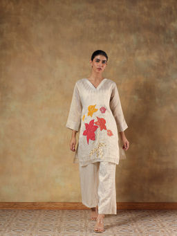 DEVRI - Women Beige Gulzar Tissue Silk Hand-Embroidered Kurta with Pant