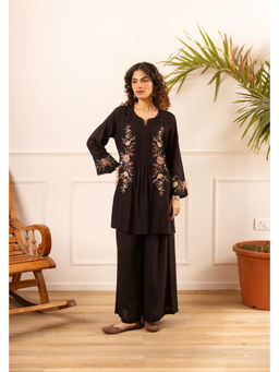 DEVRI - Women Advika Cotton Embroidered Black Kurta with Pant