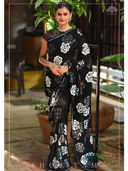 Black color option, Currently selected
