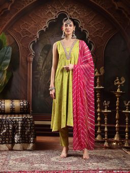 Stylum - Women Green Bandhej Printed Rayon A-Line Kurta with Dupatta