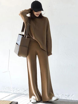 MISS MOSA BY AKANKSHA - Brown Flared Sleeve Solid Co Ord Set (Set of 2)