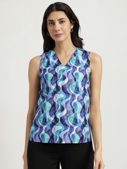 FableStreet - V Neck Floral Top - Blue and White