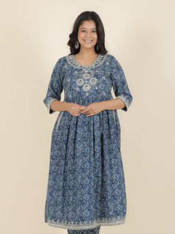 ARAMYA - Women Soft Cotton A-Line Paisley Print Kurta