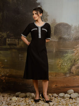 Contemponari - Black Lace Detailed Dress