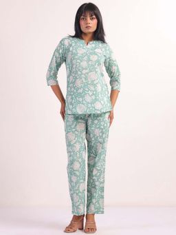 SAY - Green Floral Print Round Neck Pure Cotton Night Suit For Women