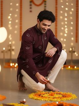 KISAH - Maroon Silk Blend Full Sleeves Kurta With Pant