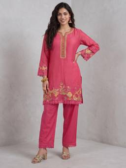 Gajra Gang - Womens Bright Pink Floral Embroidered Mul Chanderi Kurta with Pant