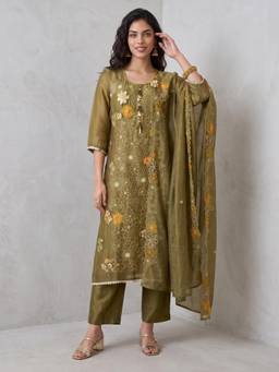 Gajra Gang - Womens Green Bemberg Floral Embroidered Straight Kurta with Pant & Dupatta