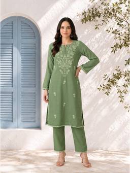 Gahan - Intricate Floral Chikankari Embroidery Straight Fit Kurta