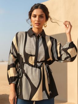 Dora Dori - Relaxed Fit Abstract Printed Kimono Top