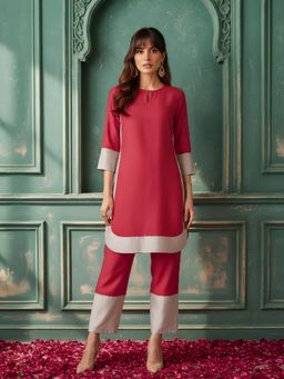 Dora Dori - Women Pink Chanderi Round Neck Kurti with Pant