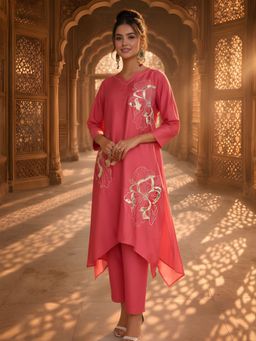 Dora Dori - Pink Chanderi Floral Embroidered Kurta with Pant