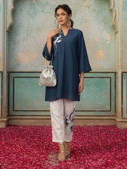 Dora Dori - Blue Floral Embroidery Kurta with Pant
