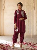 Maroon color option, Currently selected