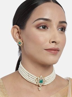 I Jewels - Gold Plated Traditional CZ Crystal with Pearl Choker Necklace Jewellery Set (ML261G)