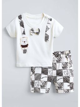 Hopscotch - Winnie the Pooh Applique T-Shirt with Shorts