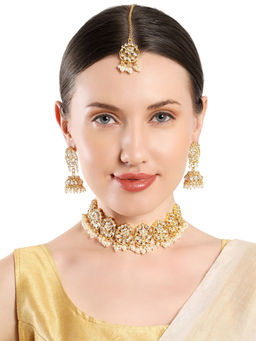 OOMPH - Kundan Jadau Ethnic Choker Necklace with Jhumka Earrings and Maang Tikka