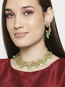 OOMPH - Beads and Kundan Choker with Earrings For Women