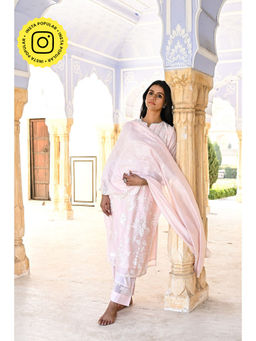 Kameez - Pink Floral Embroidered Chanderi Suit (Set of 3)