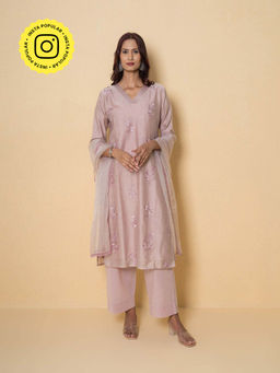 Kameez - Old Rose Pink Embroidered Chanderi Kurta With Pant And Dupatta
