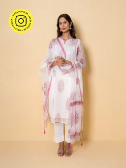 Kameez - Pink Block Print Kurta With Pant And Dupatta