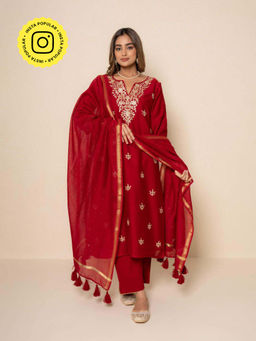 Kameez - Scarlet Luxe Chanderi Gota Patti Maroon Kurta with Pant and Dupatta