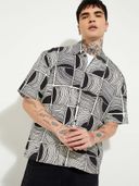 Black color option, Sold out, Currently selected
