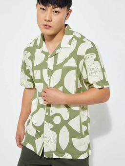 max - Green Viscose Half Sleeves Regular Fit Collar Neck Printed Shirt