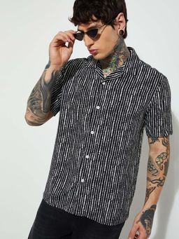 max - Black Viscose Half Sleeves Regular Fit Collar Neck Printed Shirt
