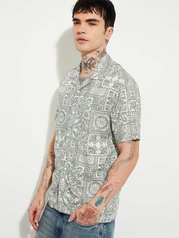 max - Green Viscose Half Sleeves Regular Fit Collar Neck Printed Shirt