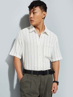 max - White Cotton Half Sleeves Regular Fit Collar Neck Stripes Shirt
