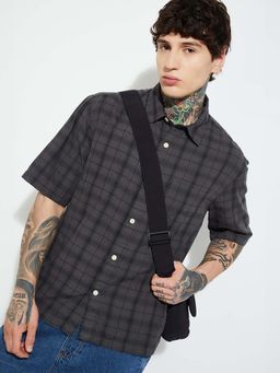 max - Grey Cotton Half Sleeves Regular Fit Collar Neck Checks Shirt