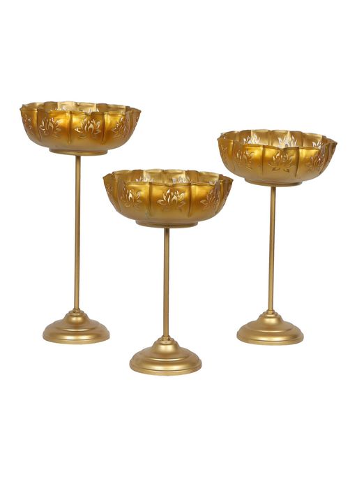Amaya Decors Detachable Big Lotus Urli Set Of 3 Gold