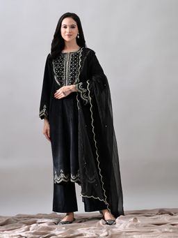 KELIN - Black Suhana Embroidered Velvet Kurta with Pant and Dupatta