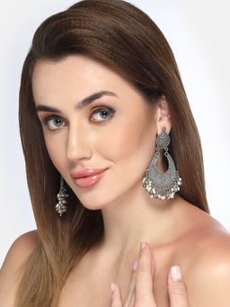 Moedbuille - Handcrafted Pearls Tasselled Design Oxidised Silver Plated Antique Tribal Chandbalis