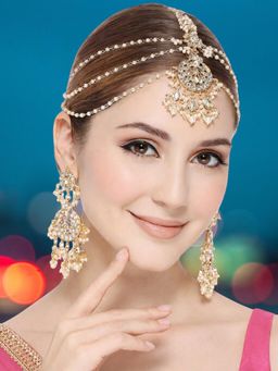 OOMPH - Gold Tone Kundan Sheeshphool Set Matha Patti with Drop Earrings