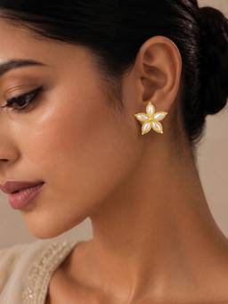 Teejh - Tvisha Gold And White Earring