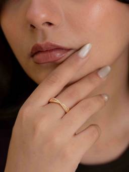 Zeraki Jewels - Twinkle Bow Adjustable Ring