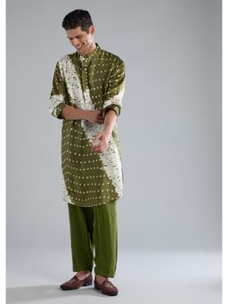 KALKI FASHION - Men Green Printed Kurta with Pant