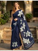 Navy Blue color option, Currently selected