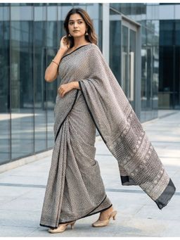 Ushvii - Off White Printed Saree