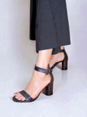 Black color option, Sold out