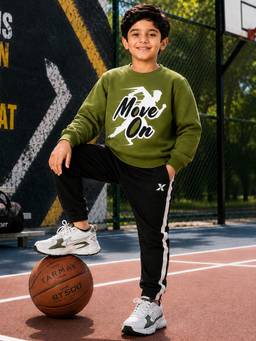 Kuchipoo - Boys Regular Fit Winterwear Sweatshirt
