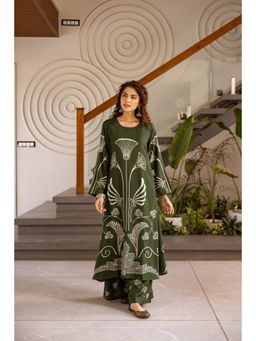 Nehamta - Women's Green German Rayon Kurta And Palazzo (Set of 2)