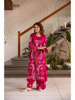 Nehamta - Women's Rani Pink German Rayon Kurta And Palazzo (Set of 2)