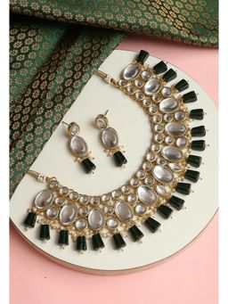 OOMPH - Green Beads & Kundan Heavy Ethnic Jadau Choker Necklace Set with Drop Earrings