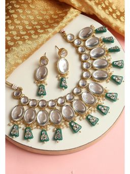 OOMPH - Green Beads & Kundan Heavy Ethnic Jadau Choker Necklace Set with Drop Earrings