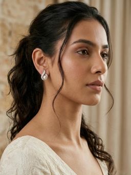 Kraft Smiths - Pasley Style Pearls Studs