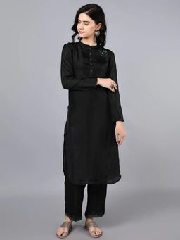 HAAVI BY PURAB - Black Yoke Hand Embroidered Kurta