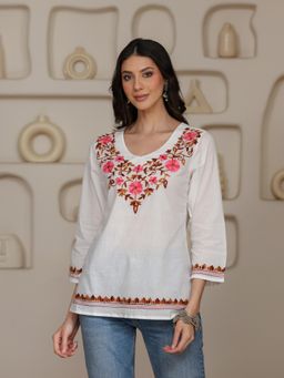 QAZMI - Women White Nafisa Kashmiri Aari Work V-Neck Kurti
